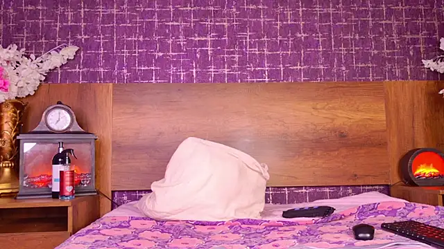 mollyjackson  online show from February 2026 10:57:02 AM