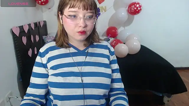 Cherrybloom692 online show from February 2026 06:23:02 AM