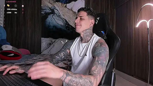 trisstann  online show from April 2026 10:28:02 PM