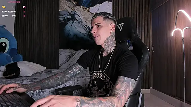 Snapshot of trisstann_ chatting on February 2026 05:10:02 PM trisstann online show from February 2026 05:10:02 PM