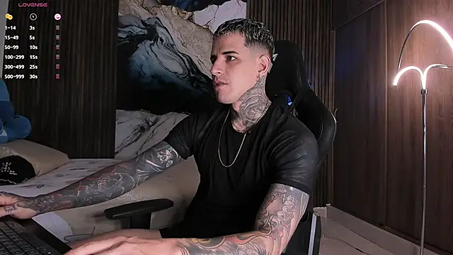 Snapshot of trisstann_ chatting on February 2026 05:25:01 PM trisstann online show from February 2026 05:25:01 PM