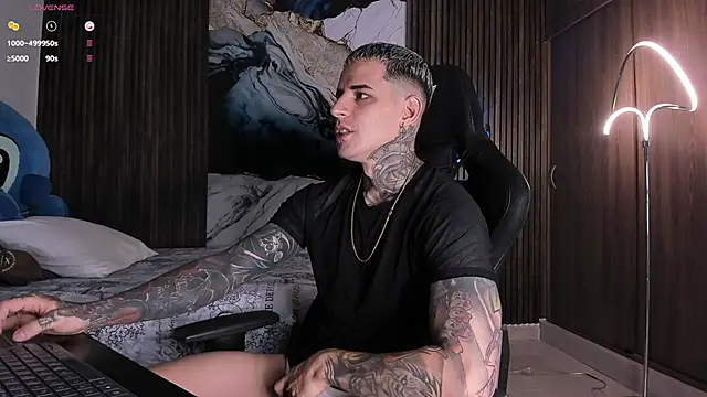 Snapshot of trisstann_ chatting on February 2026 05:20:01 PM trisstann online show from February 2026 05:20:01 PM