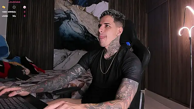 trisstann  online show from March 2026 11:43:02 PM