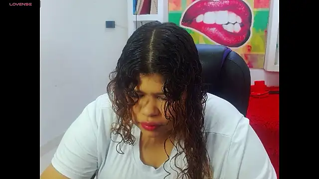 Cloe r online show from February 2026 10:38:01 PM