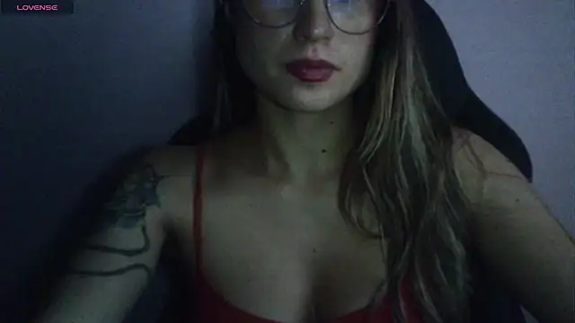 Tifanny 0a online show from April 2026 09:39:33 PM
