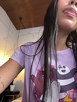 Perla lovely  online show from April 2026 05:30:01 PM