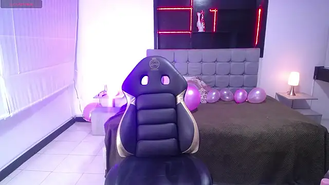 Perla lovely  online show from February 2026 12:26:01 PM