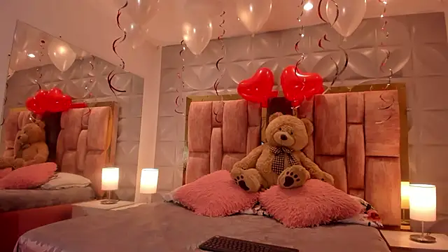 Paris Velvet online show from February 2026 10:43:01 PM