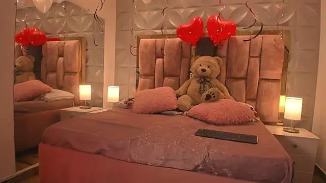 Paris Velvet online show from February 2026 10:10:01 PM