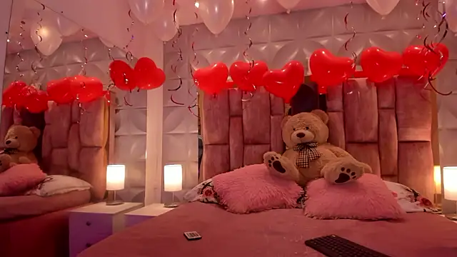 Paris Velvet online show from February 2026 12:01:02 AM