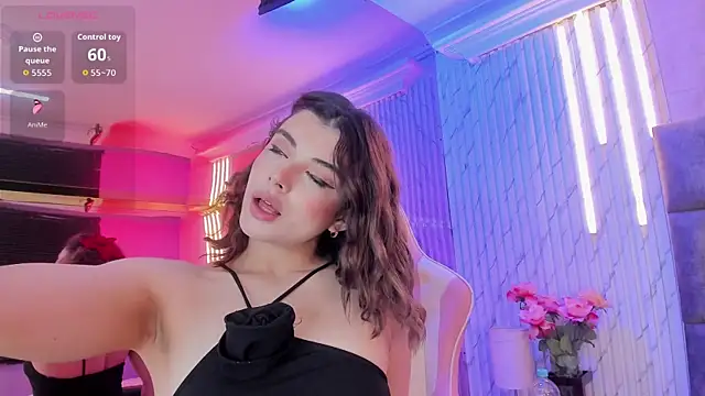 Snapshot of KatyParisi chatting on February 2026 08:00:01 PM KatyParisi online show from February 2026 08:00:01 PM