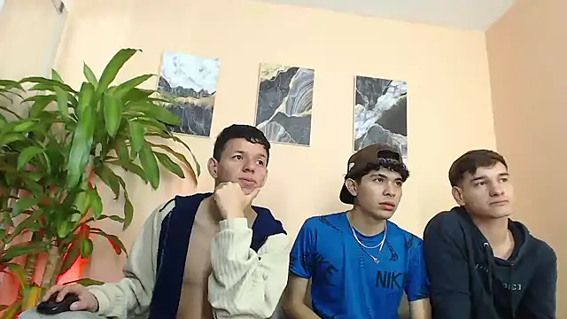 Snapshot of DesiresOfOlympus_ chatting on February 2026 09:14:01 PM DesiresOfOlympus online show from February 2026 09:14:01 PM