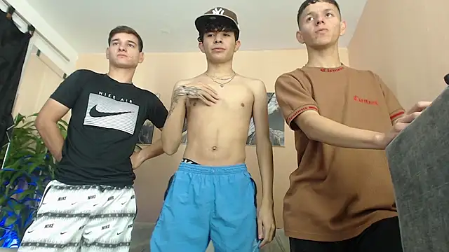 Snapshot of DesiresOfOlympus_ chatting on February 2026 10:31:01 PM DesiresOfOlympus online show from February 2026 10:31:01 PM