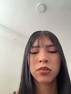 Snapshot of Chel__ chatting on May 2026 05:05:01 PM Chel online show from May 2026 05:05:01 PM