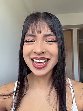 Snapshot of Chel__ chatting on May 2026 05:10:01 PM Chel online show from May 2026 05:10:01 PM