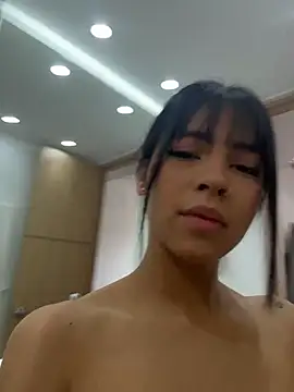 Snapshot of Chel__ chatting on April 2026 05:53:01 PM Chel online show from April 2026 05:53:01 PM