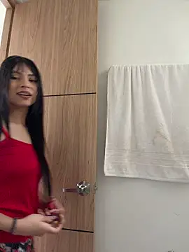 Snapshot of Chel__ chatting on May 2026 06:06:02 PM Chel online show from May 2026 06:06:02 PM