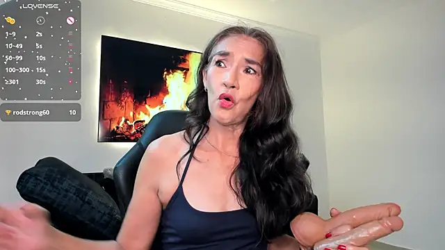 Snapshot of Emma_Mendozaa chatting on June 2026 11:38:02 AM Emma Mendozaa online show from June 2026 11:38:02 AM