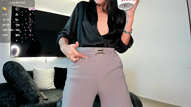 Snapshot of Emma_Mendozaa chatting on June 2026 11:32:02 AM Emma Mendozaa online show from June 2026 11:32:02 AM