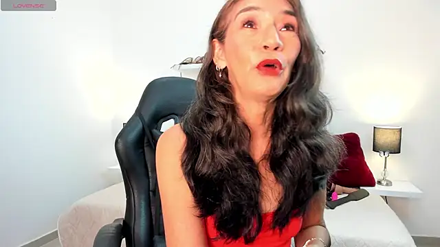 Snapshot of Emma_Mendozaa chatting on April 2026 11:38:02 AM Emma Mendozaa online show from April 2026 11:38:02 AM