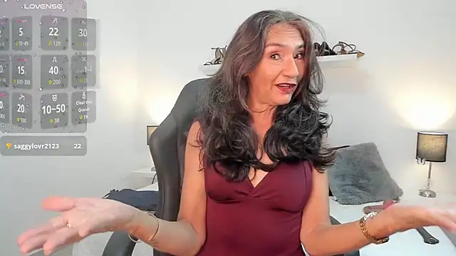 Emma Mendozaa online show from March 2026 11:44:01 AM