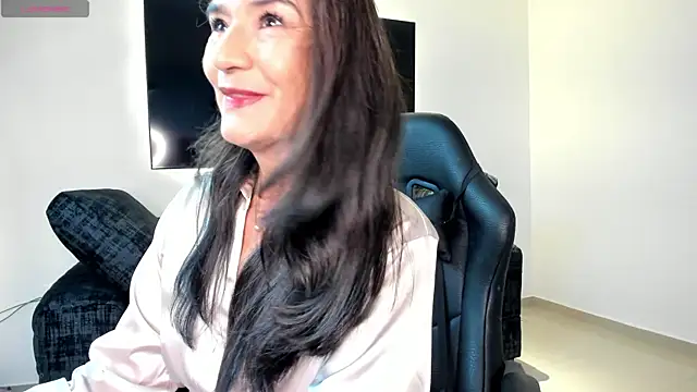 Snapshot of Emma_Mendozaa chatting on June 2026 11:33:01 AM Emma Mendozaa online show from June 2026 11:33:01 AM
