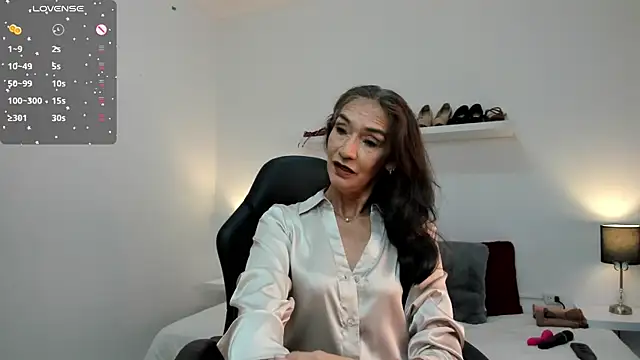 Snapshot of Emma_Mendozaa chatting on May 2026 11:30:02 AM Emma Mendozaa online show from May 2026 11:30:02 AM
