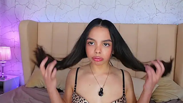 Snapshot of BambiRoses chatting on March 2026 08:07:02 AM BambiRoses online show from March 2026 08:07:02 AM