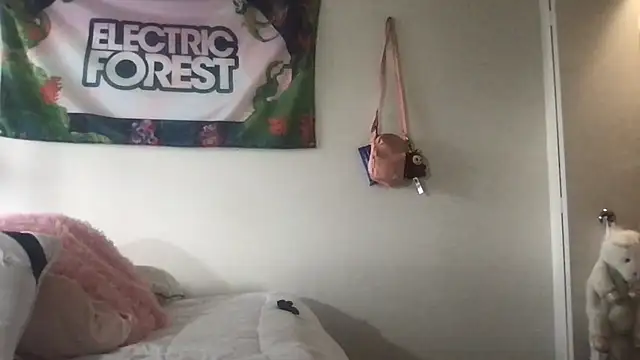 bbq-queen online show from April 2026 10:28:01 PM