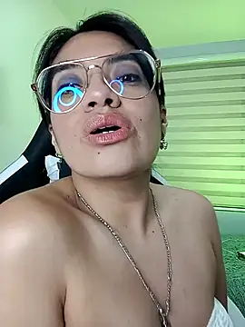 Snapshot of Arany_ chatting on March 2026 01:02:02 AM Arany online show from March 2026 01:02:02 AM