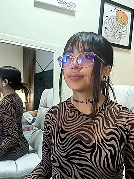 mary luckaysha  online show from February 2026 08:59:01 PM