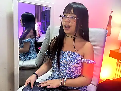mary luckaysha  online show from May 2026 06:47:01 PM