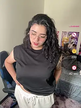 Ales Kitten Live online show from May 2026 09:23:01 PM