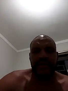 Cris Latrel online show from March 2026 11:41:01 PM