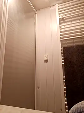 lej73 online show from April 2026 06:21:02 PM