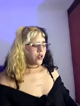 Snapshot of la_venuss chatting on March 2026 01:23:02 AM la venuss online show from March 2026 01:23:02 AM