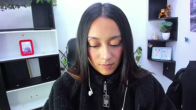 Miaa Thopmson  online show from February 2026 02:02:02 AM