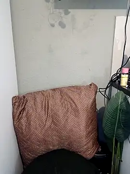 LADY-NESH online show from April 2026 05:31:02 AM