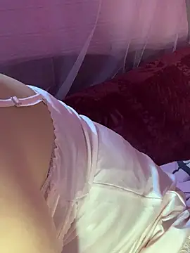 Star-sweet01 online show from May 2026 01:25:02 PM