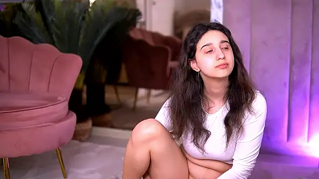 Snapshot of JullyFox chatting on March 2026 01:56:01 PM JullyFox online show from March 2026 01:56:01 PM