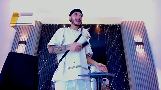 the knights of the night online show from February 2026 03:26:01 AM