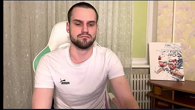 Snapshot of Cari__ chatting on February 2026 07:04:02 PM Cari online show from February 2026 07:04:02 PM