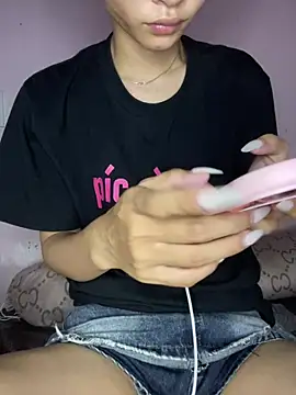 siting00 online show from June 2026 03:32:01 PM