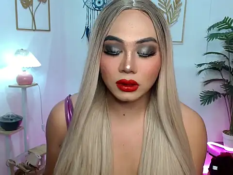 Snapshot of Serenity_Mooree chatting on March 2026 11:38:01 PM Serenity Mooree online show from March 2026 11:38:01 PM