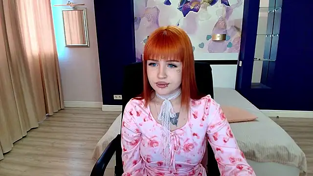 LuxSiren online show from April 2026 06:20:01 AM