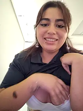 Snapshot of gissgirlll chatting on February 2026 04:41:02 AM gissgirlll online show from February 2026 04:41:02 AM