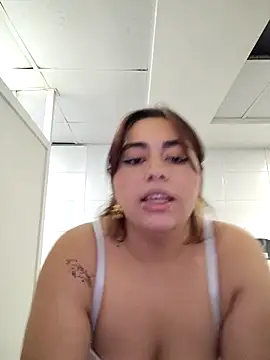 Snapshot of gissgirlll chatting on February 2026 06:13:02 AM gissgirlll online show from February 2026 06:13:02 AM