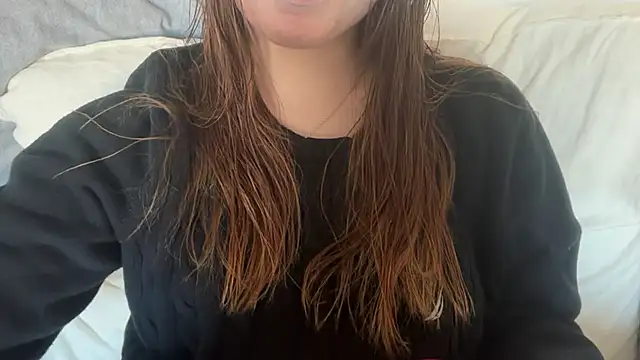 Lucyschickt online show from April 2026 05:31:01 PM