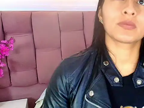 Melannyy   online show from April 2026 04:02:02 AM