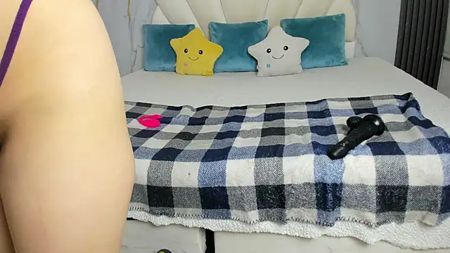 Lia Nova online show from April 2026 12:19:02 PM